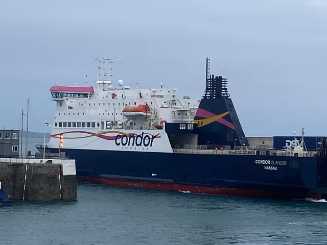 CONDOR ISLANDER