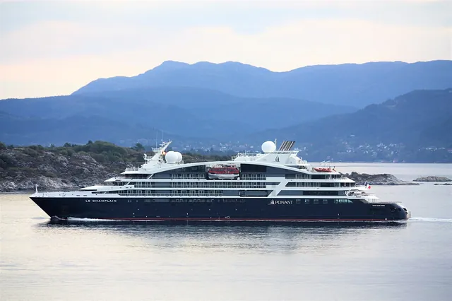 LE CHAMPLAIN