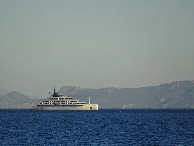 EMERALD AZZURRA