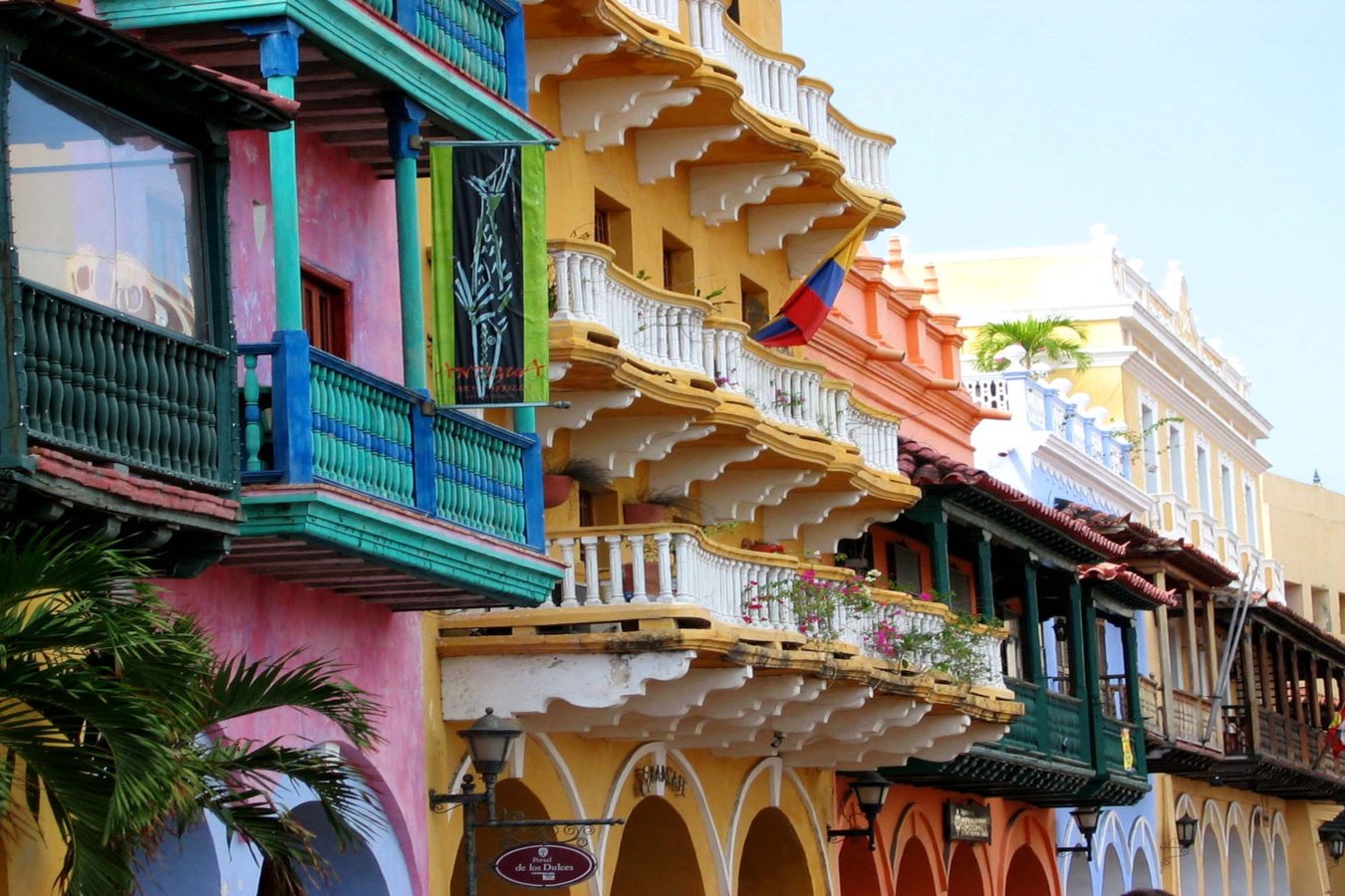 Bunte Altstadt von Cartagena – Mittelamerika-Kreuzfahrt Mein Schiff 1